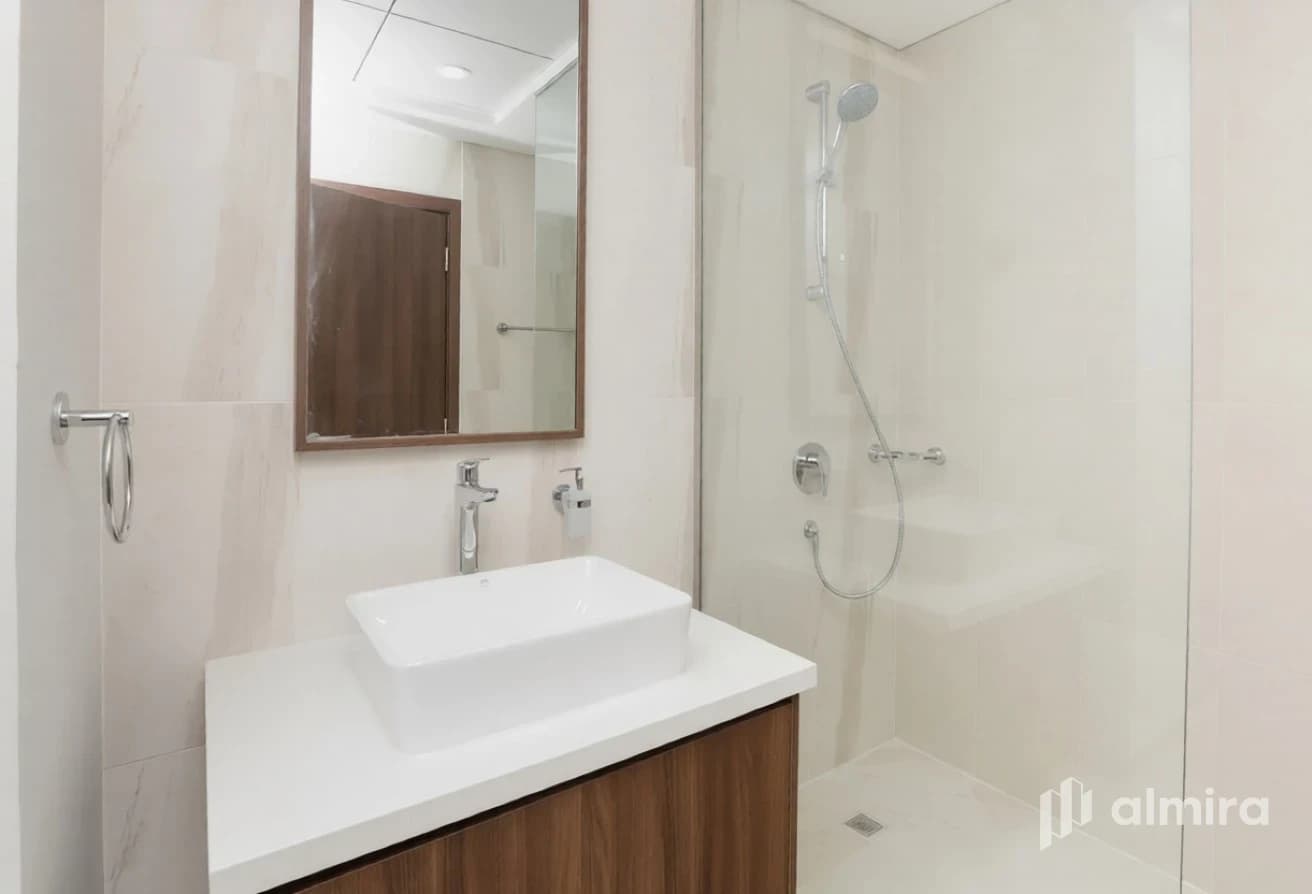 High Floor | Vacant | Prime Location