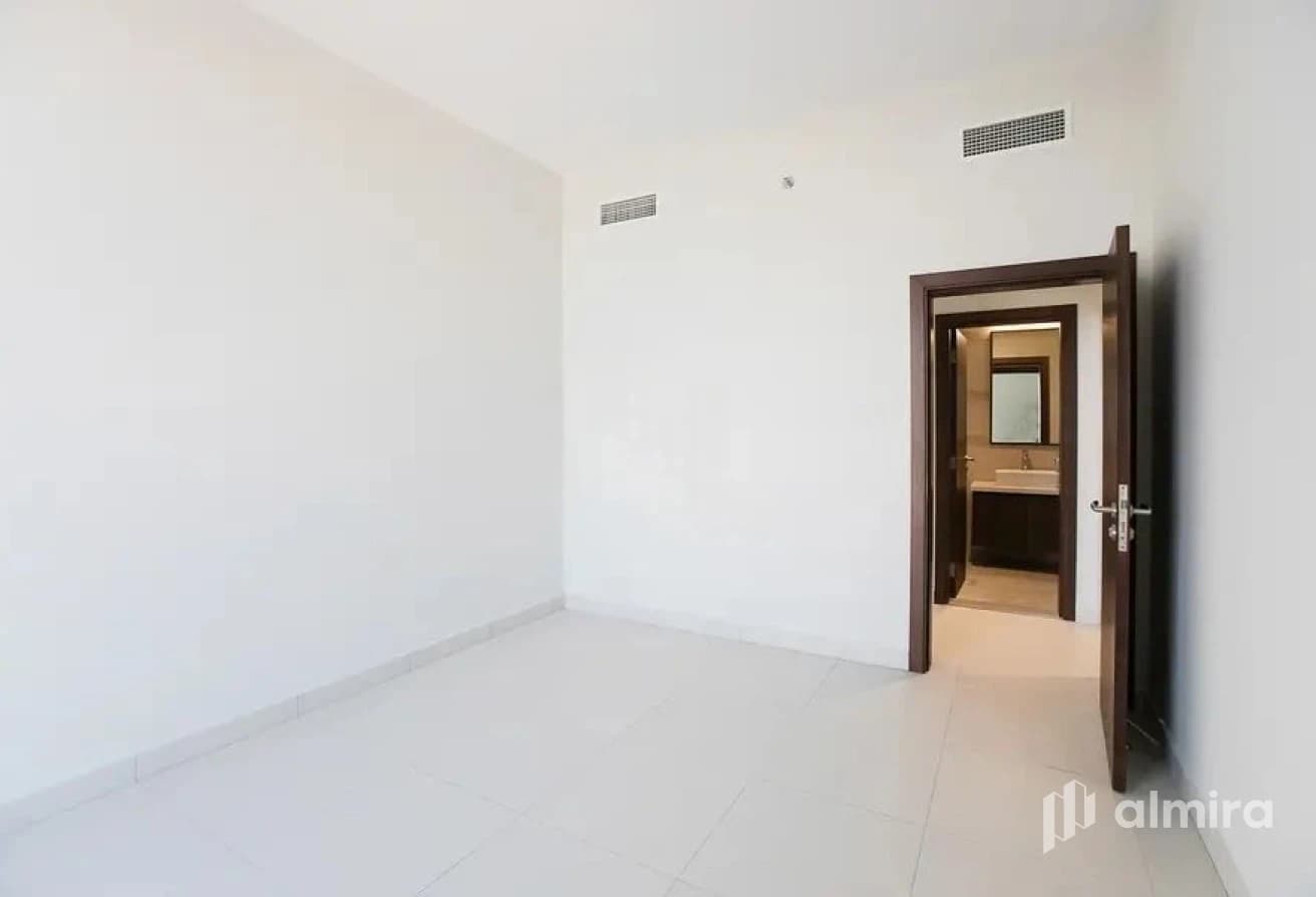 High Floor | Vacant | Prime Location