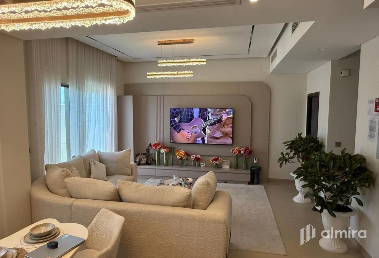 Single Row Corner | Huge Plot | Fully Furnished