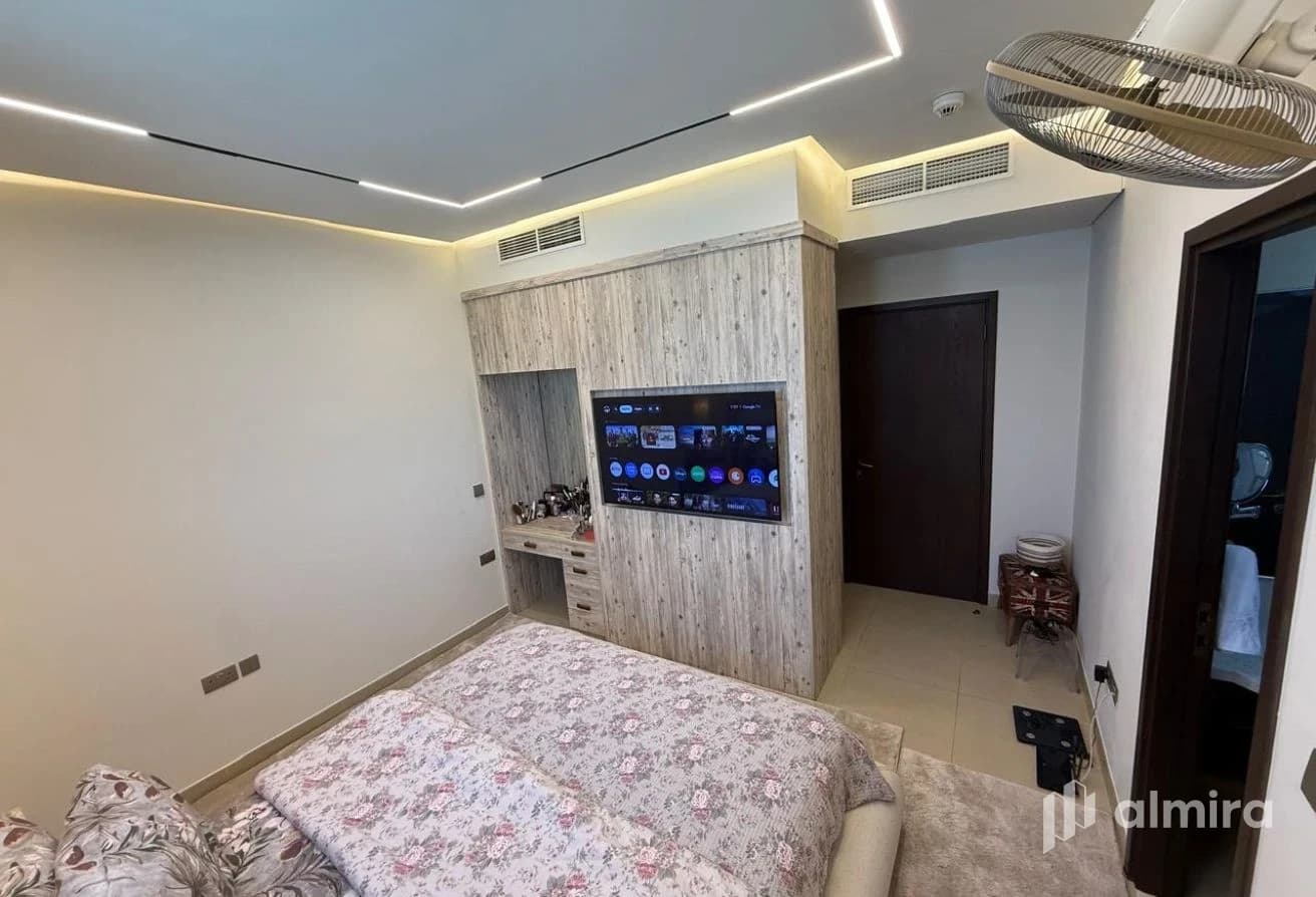 Single Row Corner | Huge Plot | Fully Furnished