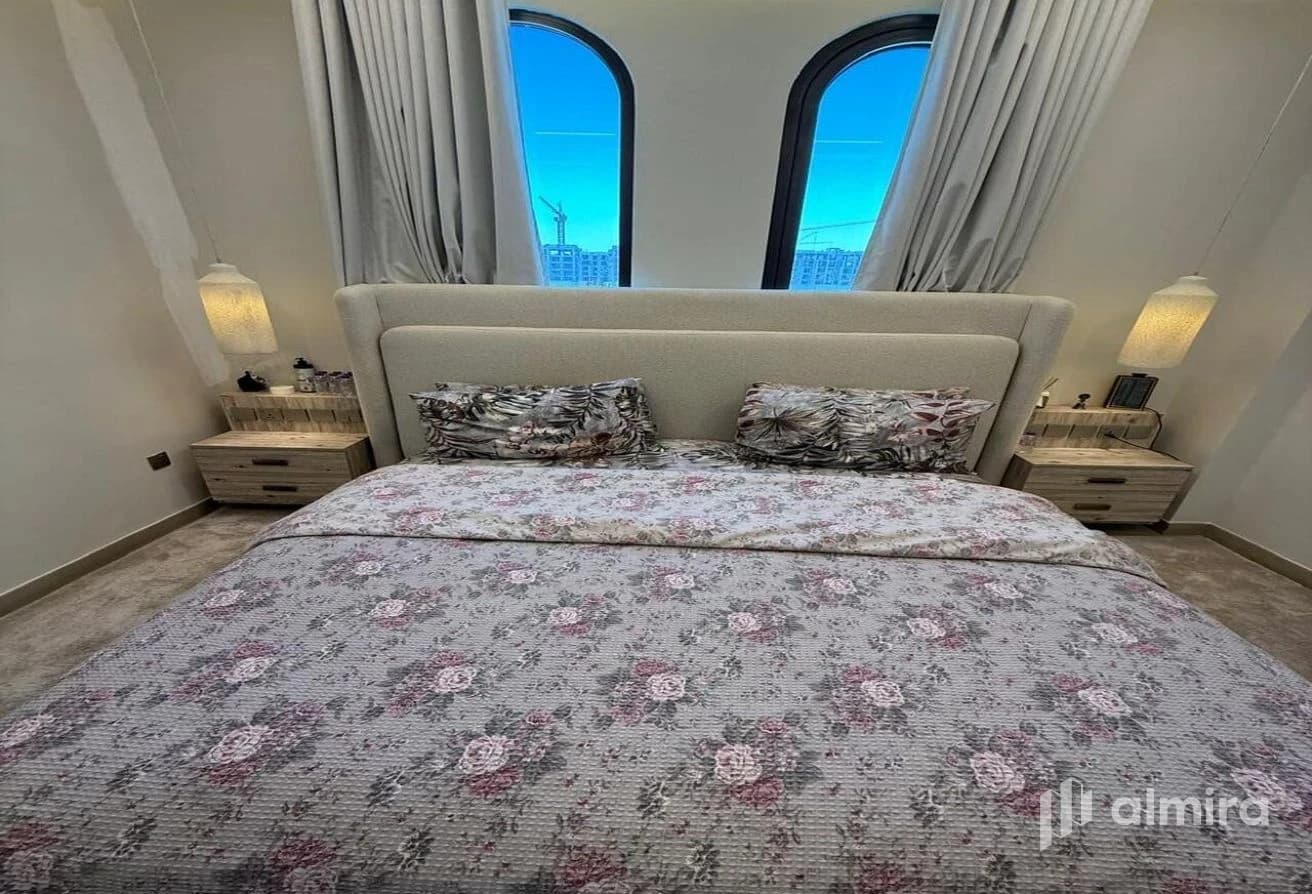 Single Row Corner | Huge Plot | Fully Furnished
