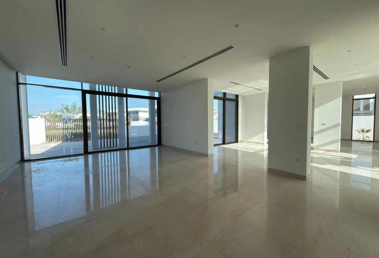 Single Row Corner | Vacant | Waterfront Living