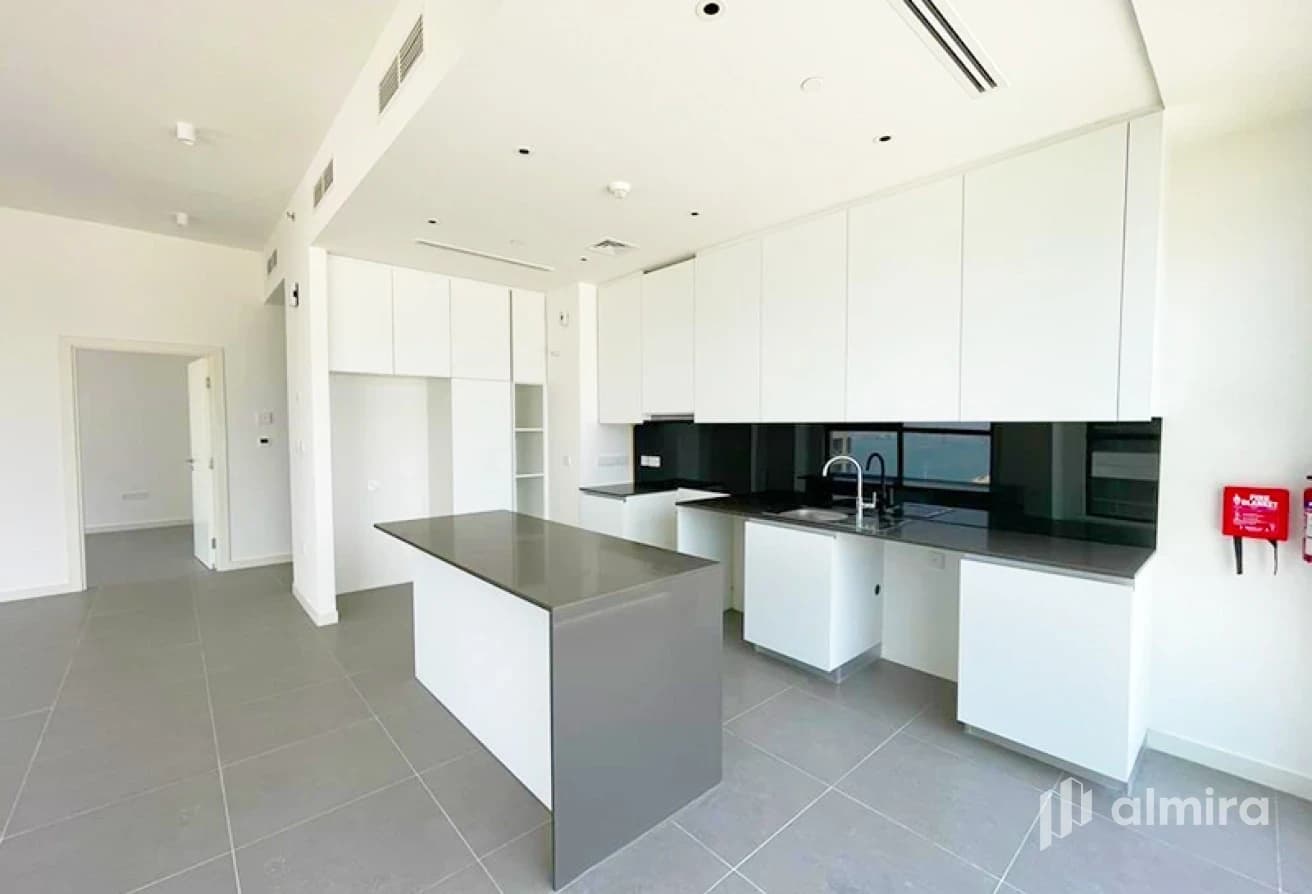 Sea View | 1BR w/ Balcony | Large Layout