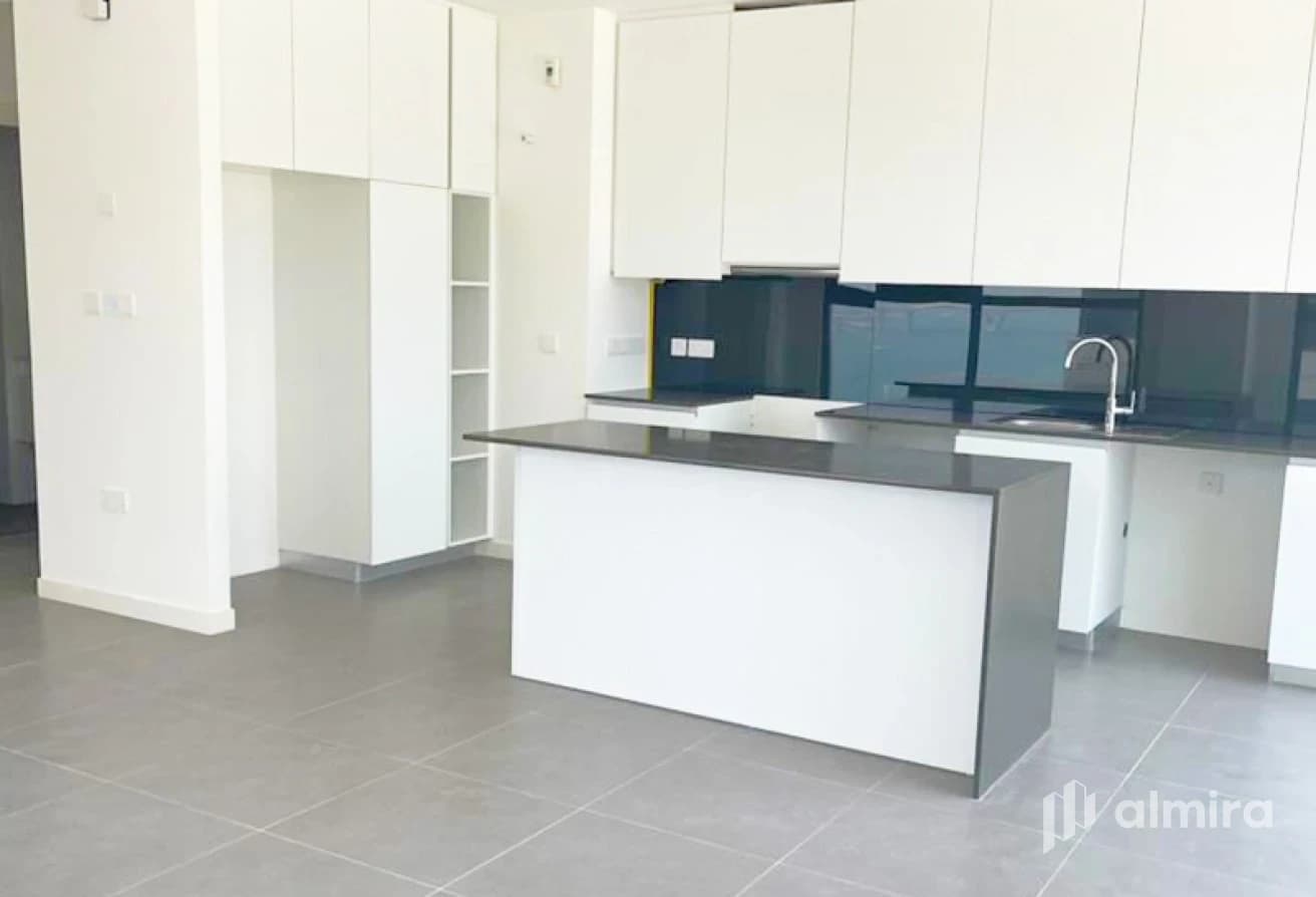 Sea View | 1BR w/ Balcony | Large Layout