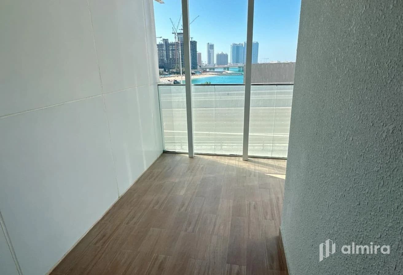 1BR Junior w/ Balcony | Fully Furnished | Sea View