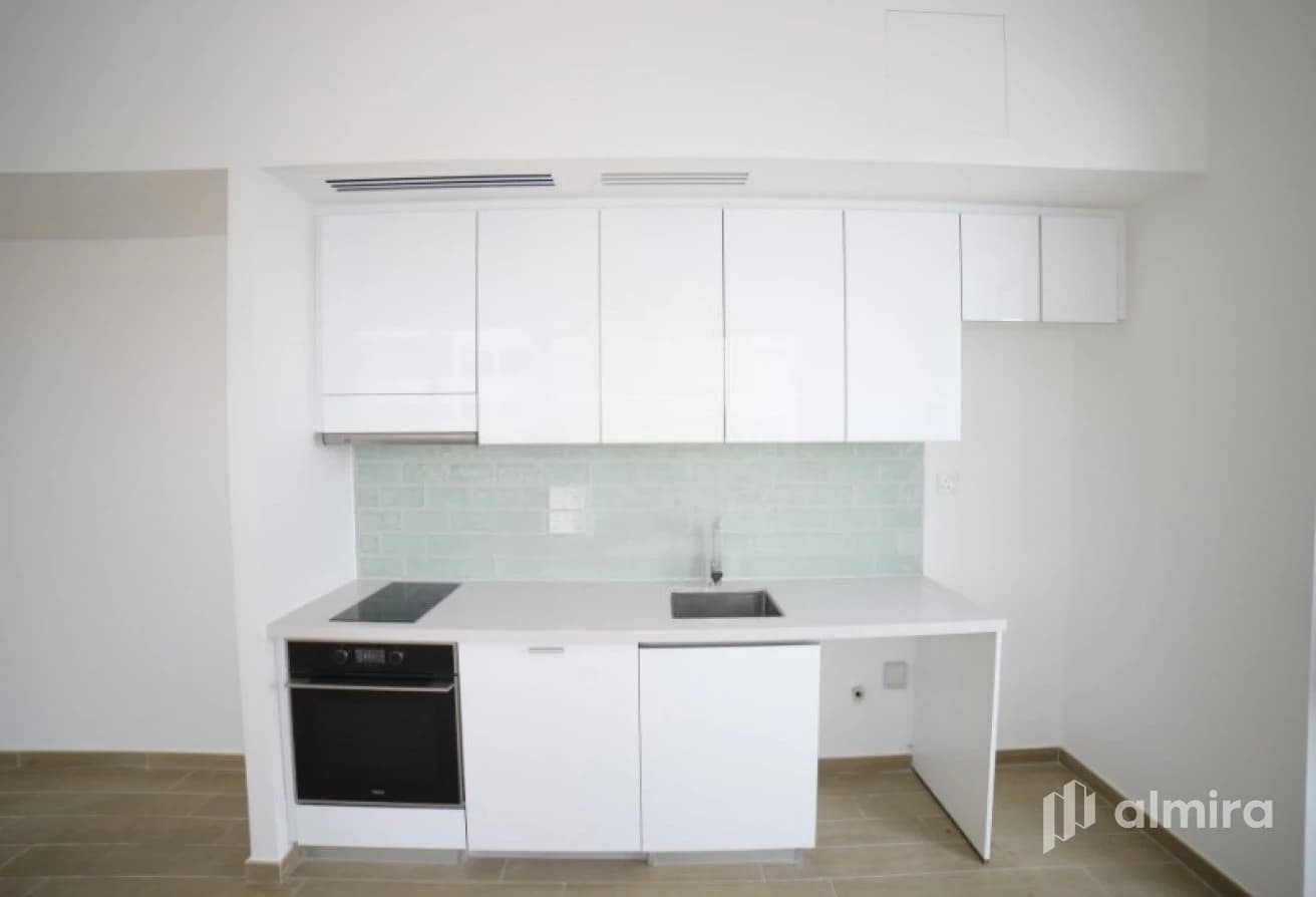 Good Condition | Studio w/ Balcony | Upcoming