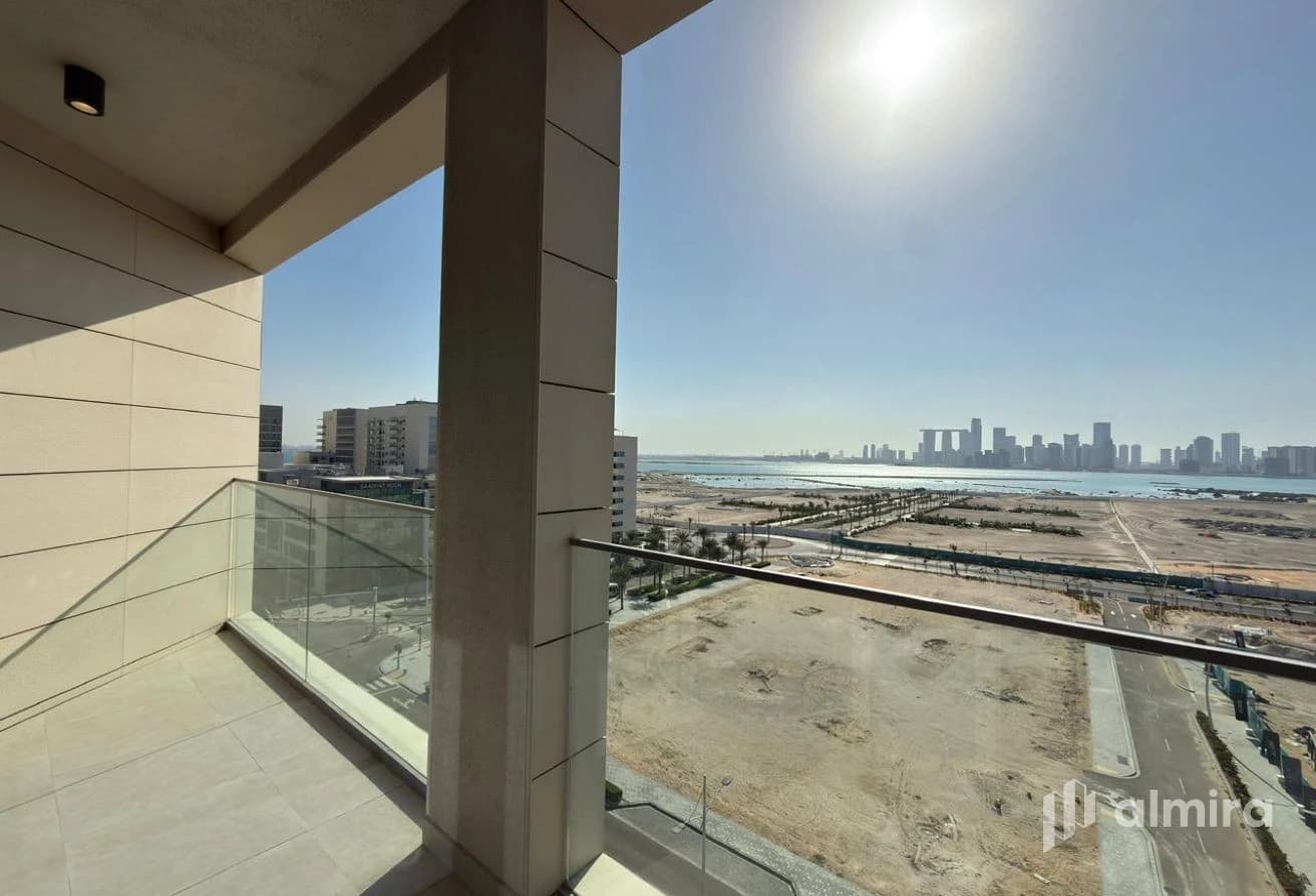 Sea View | Low Floor | Pristine Condition